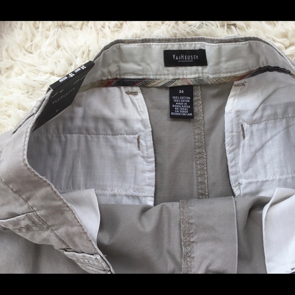 NWT ~VANHEUSEN FLAT FRONT CLAY COLOR SHORTS~ - Picture 3 of 4